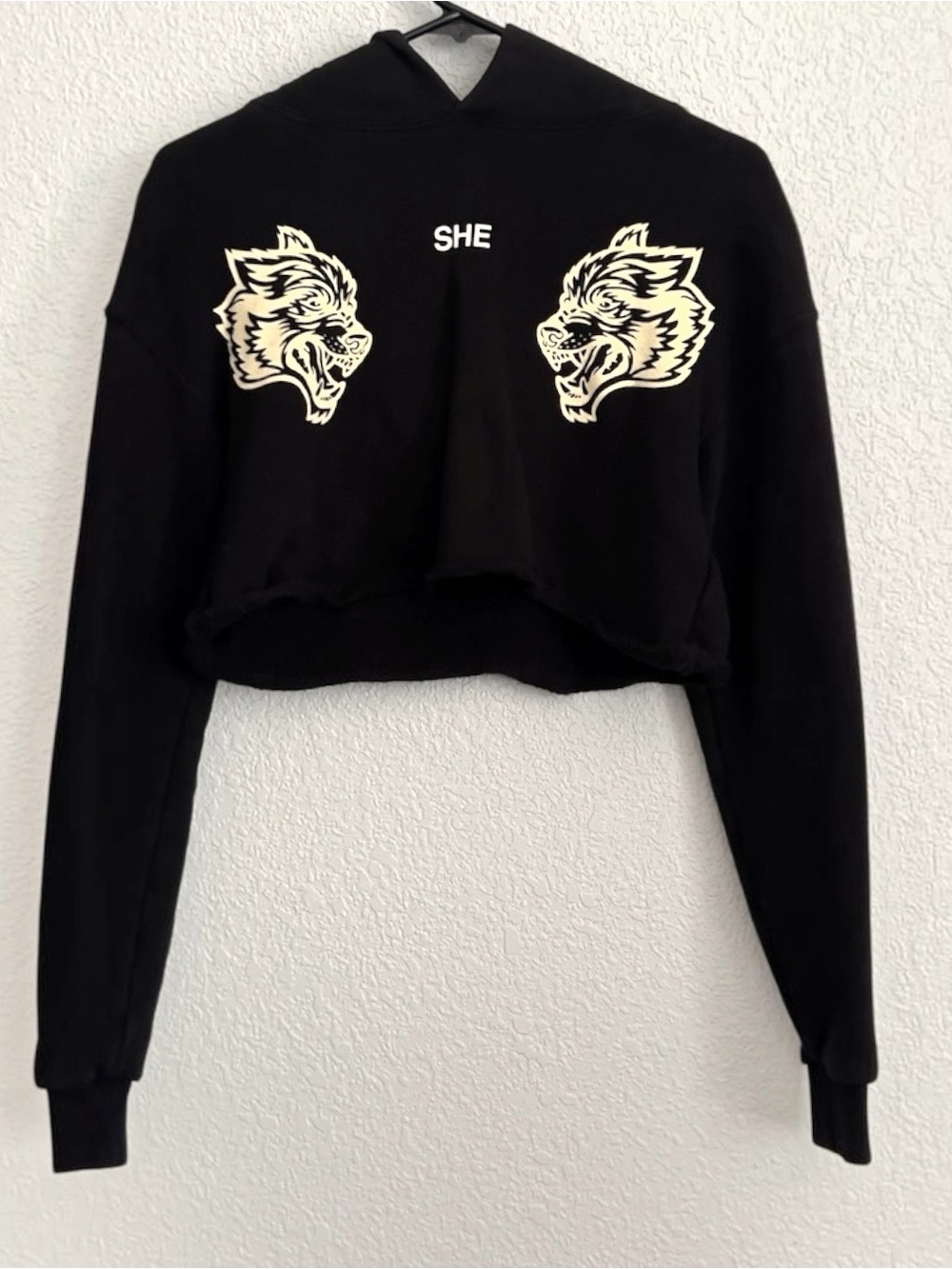Darc Sport SHE Wolves Cropped Hoodie limited run  Tiger Graphics SZ XS 466/500
